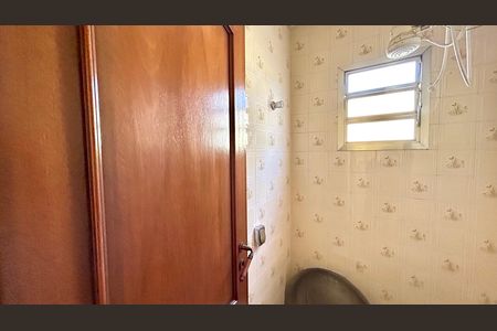 Casa à venda com 354m², 4 quartos e 5 vagasBanheiro 1