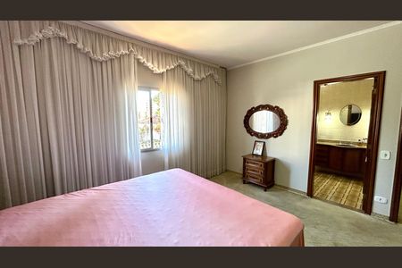 Casa à venda com 354m², 4 quartos e 5 vagasQuarto 3