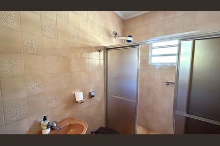 Casa à venda com 354m², 4 quartos e 5 vagasBanheiro 2