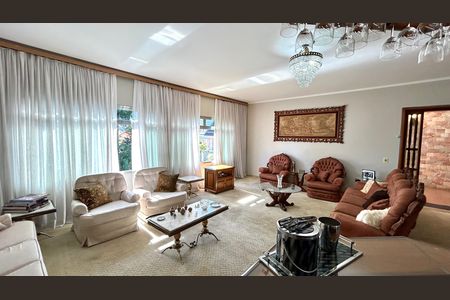 Sala de casa à venda com 4 quartos, 354m² em Vila Galvão, Guarulhos