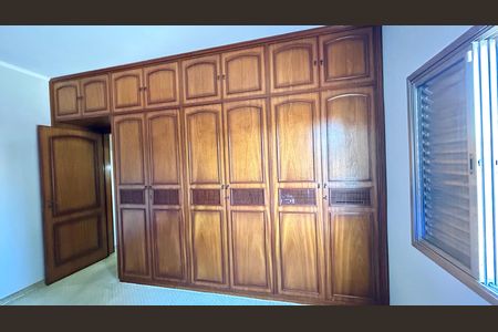 Casa à venda com 354m², 4 quartos e 5 vagasQuarto 4