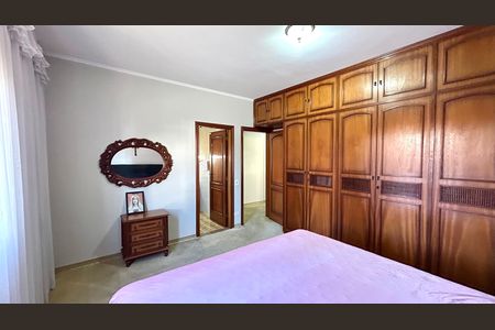 Casa à venda com 354m², 4 quartos e 5 vagasQuarto 3