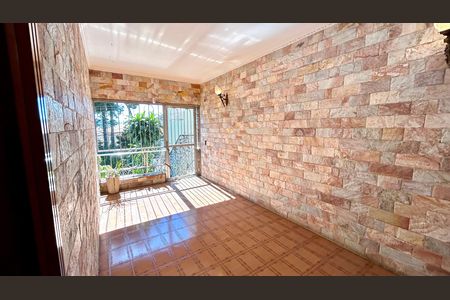 Casa à venda com 354m², 4 quartos e 5 vagasEntrada