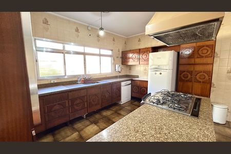Casa à venda com 354m², 4 quartos e 5 vagasCozinha