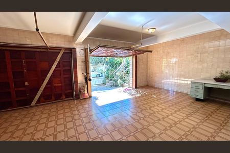 Casa à venda com 354m², 4 quartos e 5 vagasGaragem