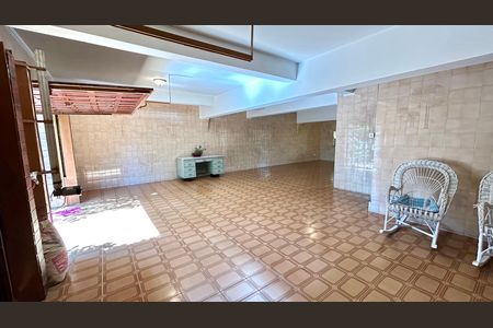 Casa à venda com 354m², 4 quartos e 5 vagasGaragem