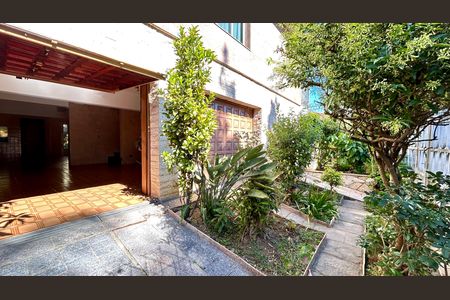 Casa à venda com 354m², 4 quartos e 5 vagasGaragem