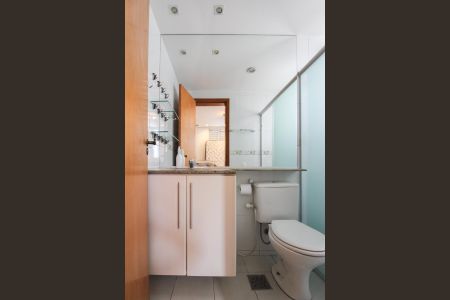 Apartamento para alugar com 94m², 3 quartos e 2 vagas Apartamento para alugar com 94m², 3 quartos e 2 vagasBanheiro da Suíte
