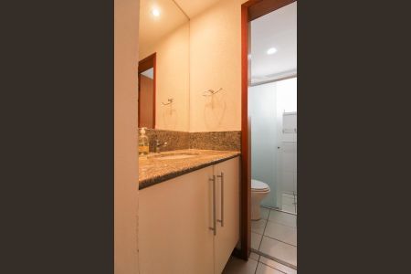 Apartamento para alugar com 94m², 3 quartos e 2 vagas Apartamento para alugar com 94m², 3 quartos e 2 vagasBanheiro Social