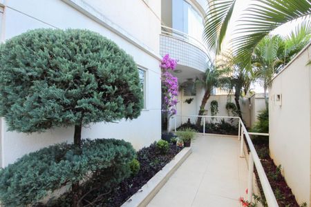 Apartamento para alugar com 94m², 3 quartos e 2 vagas Apartamento para alugar com 94m², 3 quartos e 2 vagasEntrada do Bloco