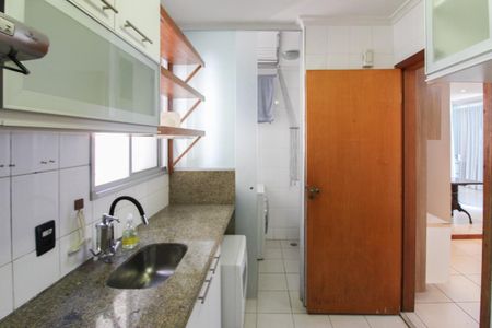 Apartamento para alugar com 94m², 3 quartos e 2 vagas Apartamento para alugar com 94m², 3 quartos e 2 vagasCozinha