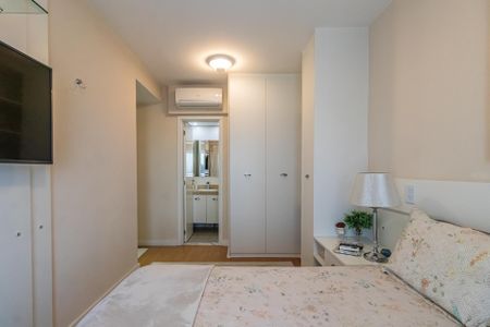 Apartamento para alugar com 67m², 1 quarto e 2 vagas Apartamento para alugar com 67m², 1 quarto e 2 vagasSuíte