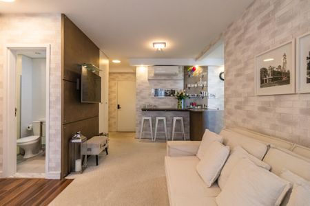 Sala de apartamento para alugar com 1 quarto, 67m² em Empresarial 18 do Forte, Barueri
