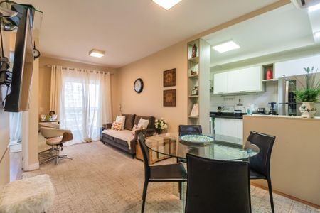 Apartamento para alugar com 67m², 2 quartos e 2 vagas Apartamento para alugar com 67m², 2 quartos e 2 vagasSala