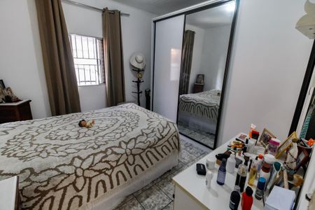 Casa à venda com 100m², 2 quartos e 2 vagas Casa à venda com 100m², 2 quartos e 2 vagasQuarto 2