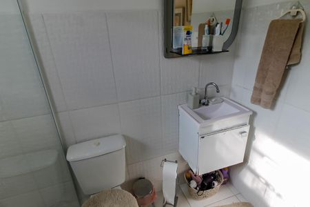 Casa à venda com 100m², 2 quartos e 2 vagas Casa à venda com 100m², 2 quartos e 2 vagasBanheiro