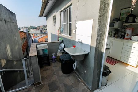 Casa à venda com 100m², 2 quartos e 2 vagas Casa à venda com 100m², 2 quartos e 2 vagasÁrea de Serviço