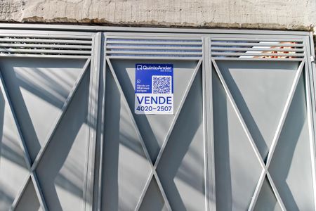 Casa à venda com 100m², 2 quartos e 2 vagas Casa à venda com 100m², 2 quartos e 2 vagasPortão entrada