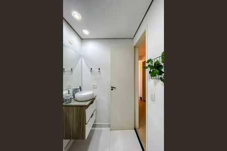 Apartamento à venda com 70m², 3 quartos e 1 vaga Apartamento à venda com 70m², 3 quartos e 1 vagaBanheiro
