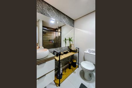 Apartamento à venda com 70m², 3 quartos e 1 vaga Apartamento à venda com 70m², 3 quartos e 1 vagaBanheiro da Suíte
