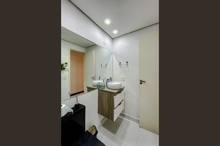 Apartamento à venda com 70m², 3 quartos e 1 vaga Apartamento à venda com 70m², 3 quartos e 1 vagaBanheiro