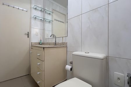 Apartamento à venda com 65m², 2 quartos e 1 vaga Apartamento à venda com 65m², 2 quartos e 1 vagaBanheiro social