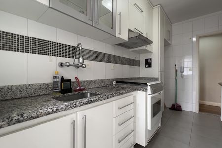 Apartamento à venda com 65m², 2 quartos e 1 vaga Apartamento à venda com 65m², 2 quartos e 1 vagaCozinha e Área de Serviço