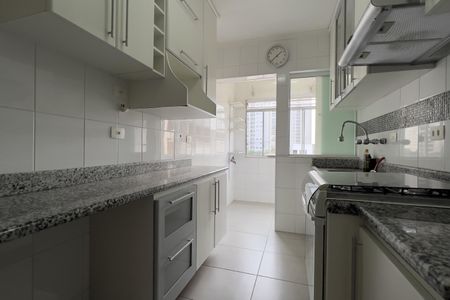 Apartamento à venda com 65m², 2 quartos e 1 vaga Apartamento à venda com 65m², 2 quartos e 1 vagaCozinha e Área de Serviço