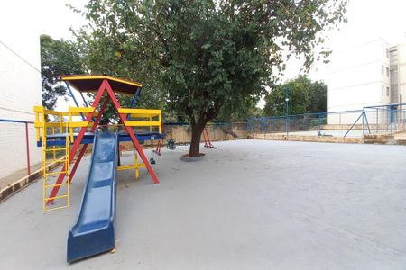 Apartamento para alugar com 44m², 2 quartos e 1 vaga Apartamento para alugar com 44m², 2 quartos e 1 vagaÁrea comum - Playground