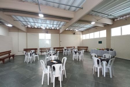 Apartamento para alugar com 44m², 2 quartos e 1 vaga Apartamento para alugar com 44m², 2 quartos e 1 vagaÁrea comum - Salão de festas