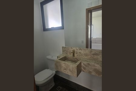 Casa de condomínio à venda com 260m², 3 quartos e 4 vagasBanheiro 
