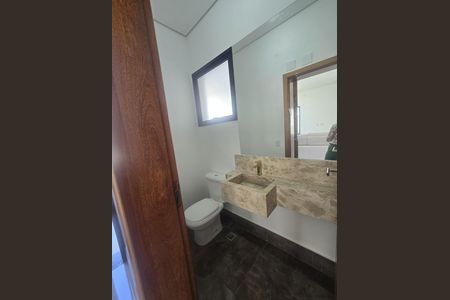 Casa de condomínio à venda com 260m², 3 quartos e 4 vagasBanheiro 