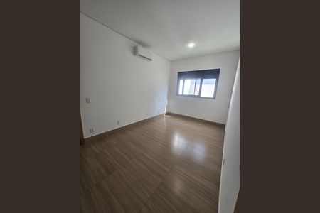 Casa de condomínio à venda com 260m², 3 quartos e 4 vagasQuarto