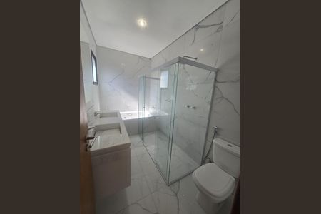 Casa de condomínio à venda com 260m², 3 quartos e 4 vagasBanheiro 