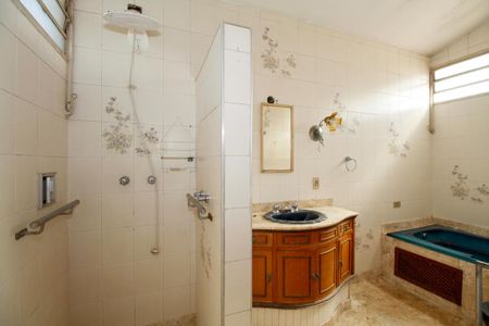 Casa à venda com 264m², 3 quartos e 2 vagas Casa à venda com 264m², 3 quartos e 2 vagasBanheiro da Suíte