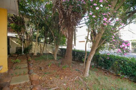 Entrada da Casa de casa à venda com 3 quartos, 264m² em Pinheiros, São Paulo