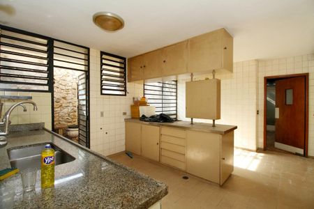 Casa à venda com 264m², 3 quartos e 2 vagas Casa à venda com 264m², 3 quartos e 2 vagasCozinha