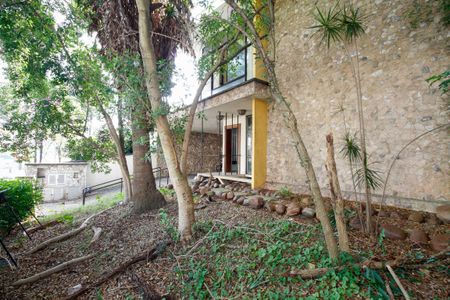 Casa à venda com 264m², 3 quartos e 2 vagas Casa à venda com 264m², 3 quartos e 2 vagasEntrada da Casa