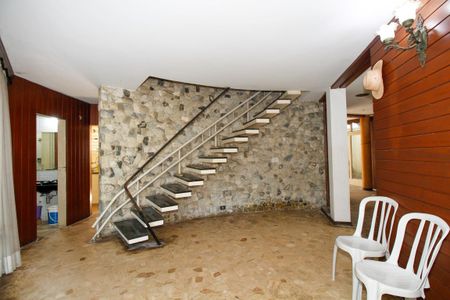 Casa à venda com 264m², 3 quartos e 2 vagas Casa à venda com 264m², 3 quartos e 2 vagasHall de Entrada