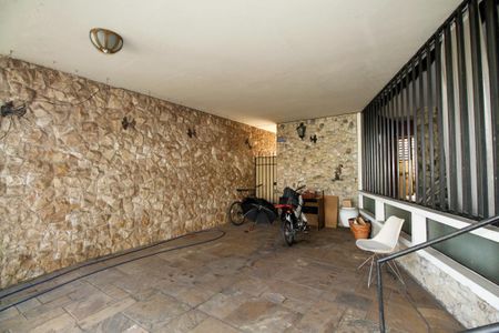 Garagem (2 Carros) de casa à venda com 3 quartos, 264m² em Pinheiros, São Paulo