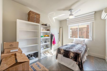 Quarto 1 de apartamento para alugar com 2 quartos, 94m² em Rio Branco, Porto Alegre