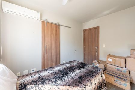 Quarto 1 de apartamento para alugar com 2 quartos, 94m² em Rio Branco, Porto Alegre
