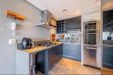 Cozinha de apartamento para alugar com 2 quartos, 94m² em Rio Branco, Porto Alegre