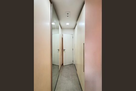 Apartamento à venda com 156m², 3 quartos e 3 vagas Apartamento à venda com 156m², 3 quartos e 3 vagasSuíte 2