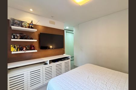 Apartamento à venda com 156m², 3 quartos e 3 vagas Apartamento à venda com 156m², 3 quartos e 3 vagasSuíte 2
