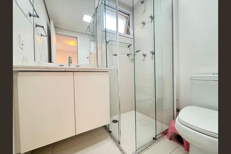 Apartamento à venda com 156m², 3 quartos e 3 vagas Apartamento à venda com 156m², 3 quartos e 3 vagasBanheiro da Suíte 1