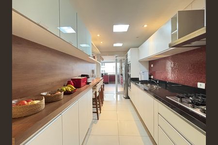Apartamento à venda com 156m², 3 quartos e 3 vagas Apartamento à venda com 156m², 3 quartos e 3 vagasCozinha