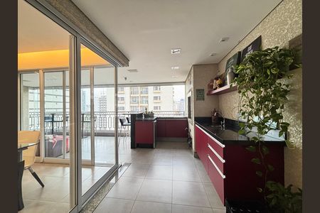 Apartamento à venda com 156m², 3 quartos e 3 vagas Apartamento à venda com 156m², 3 quartos e 3 vagasVaranda