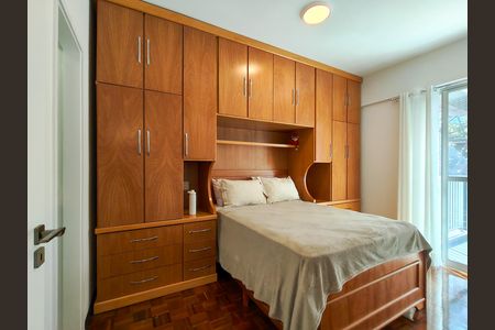 Apartamento à venda com 96m², 3 quartos e 1 vaga Apartamento à venda com 96m², 3 quartos e 1 vagaSuíte