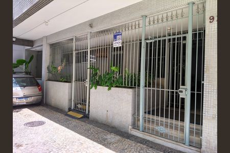 Apartamento à venda com 96m², 3 quartos e 1 vaga Apartamento à venda com 96m², 3 quartos e 1 vagaFachada e portaria